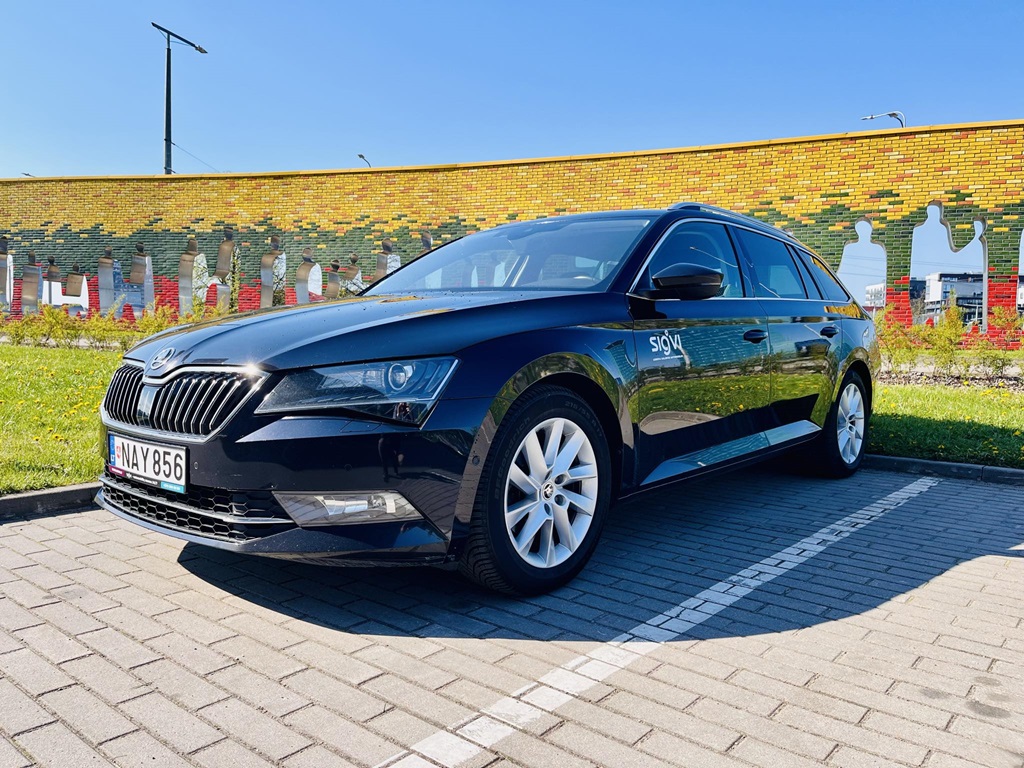 Škoda Superb аренда автомобиля