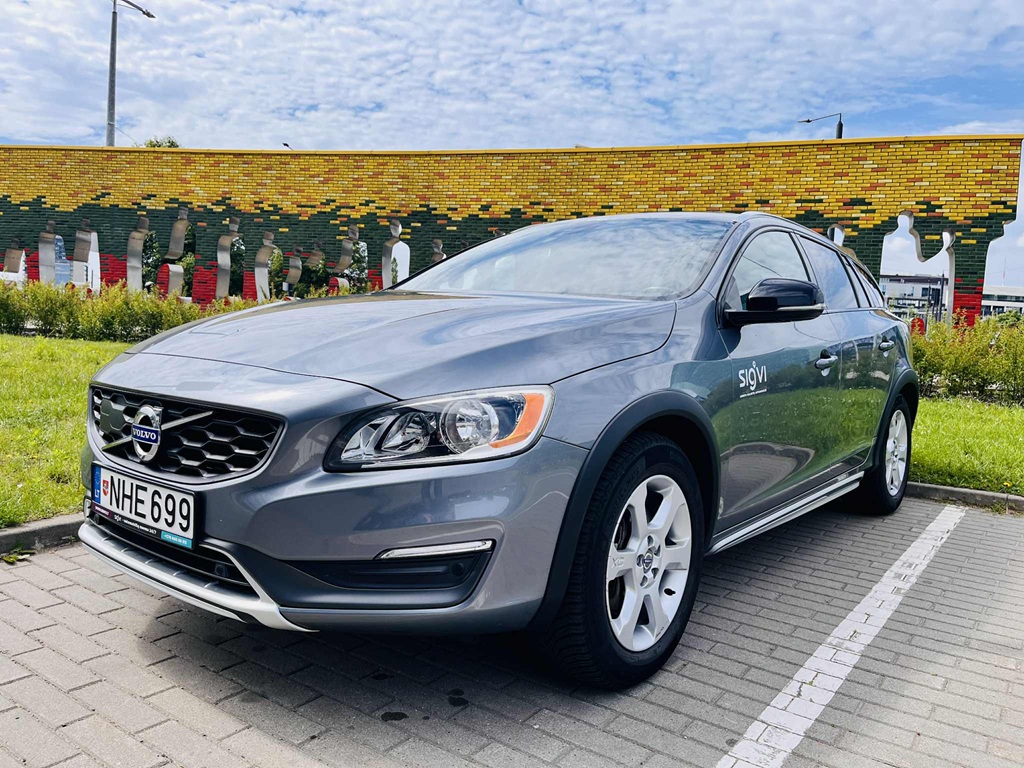Volvo V60 Cross Country аренда автомобиля