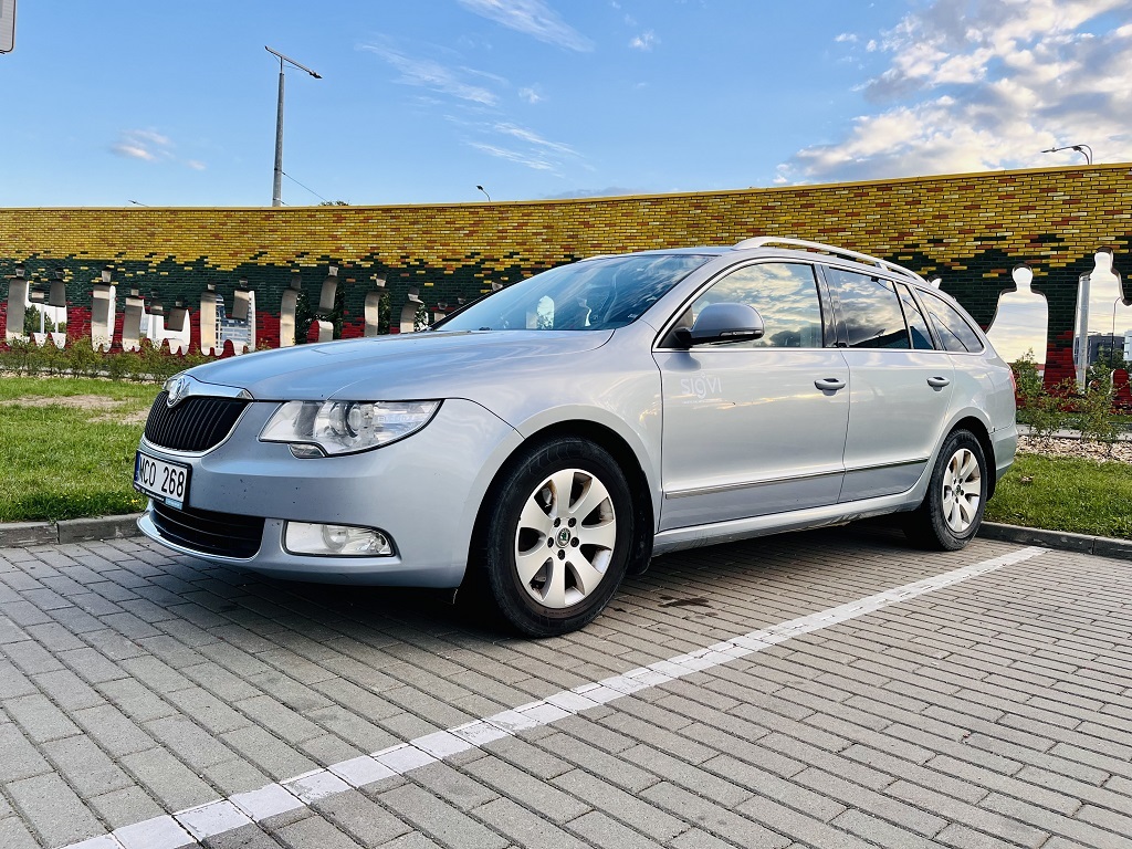 Škoda Superb аренда автомобиля