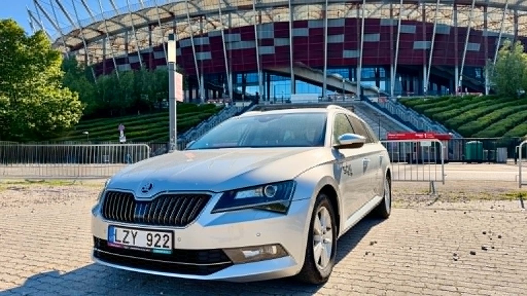 Škoda Superb аренда автомобиля