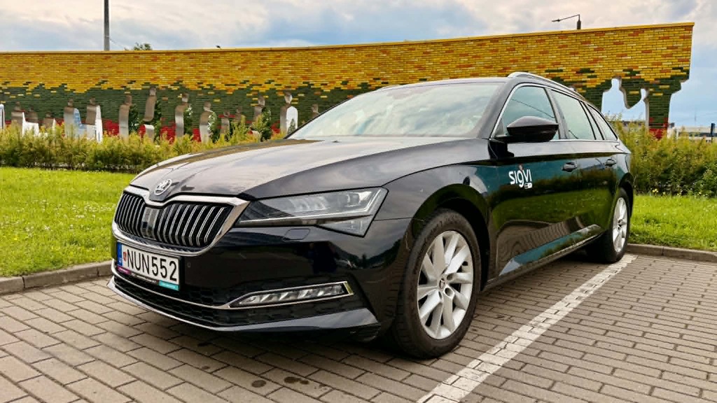 Škoda Superb аренда автомобиля