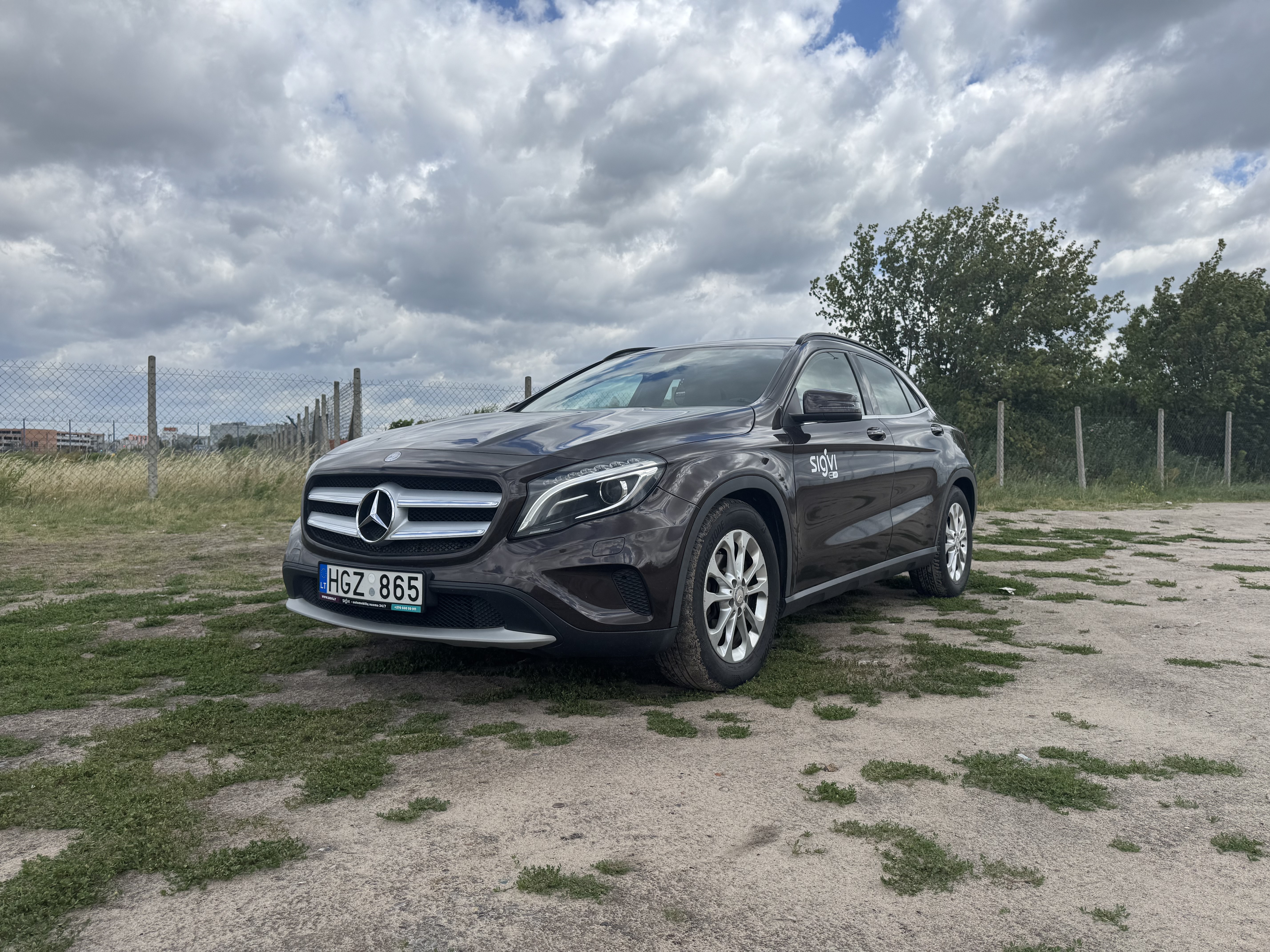 Mercedes-Benz GLA 200 wynajem samochodów