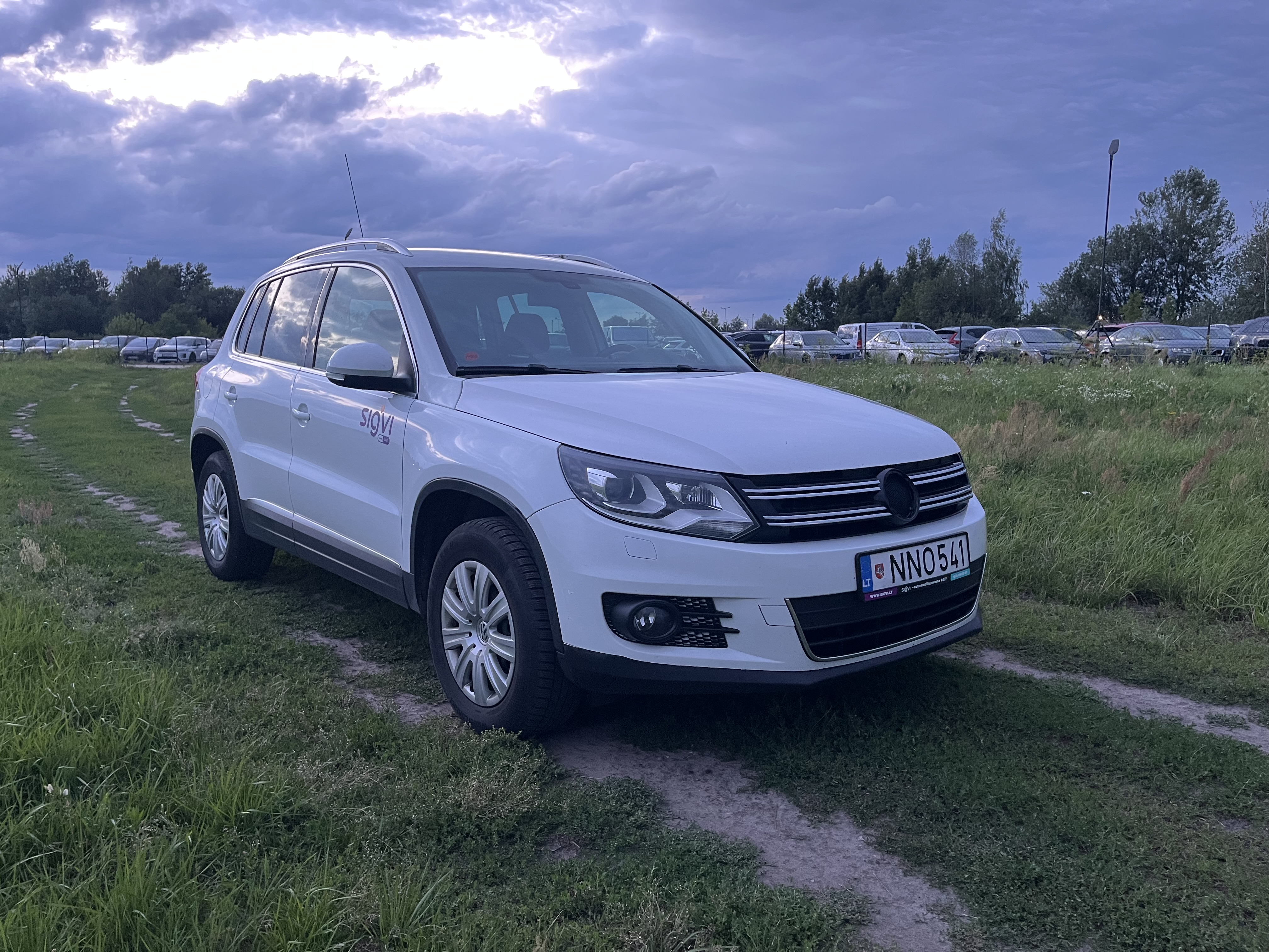 VW Tiguan wynajem samochodów
